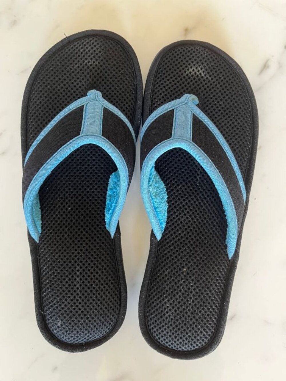 Great Smartdogs Flipflops with Mesh Cushioned Footbed (Size 7.5-8)